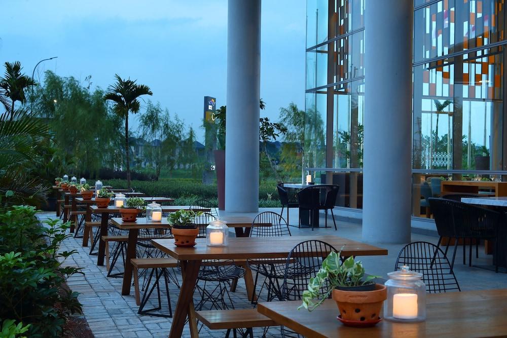 Hotel Santika Premiere Ice - Bsd City Serpong Exteriér fotografie