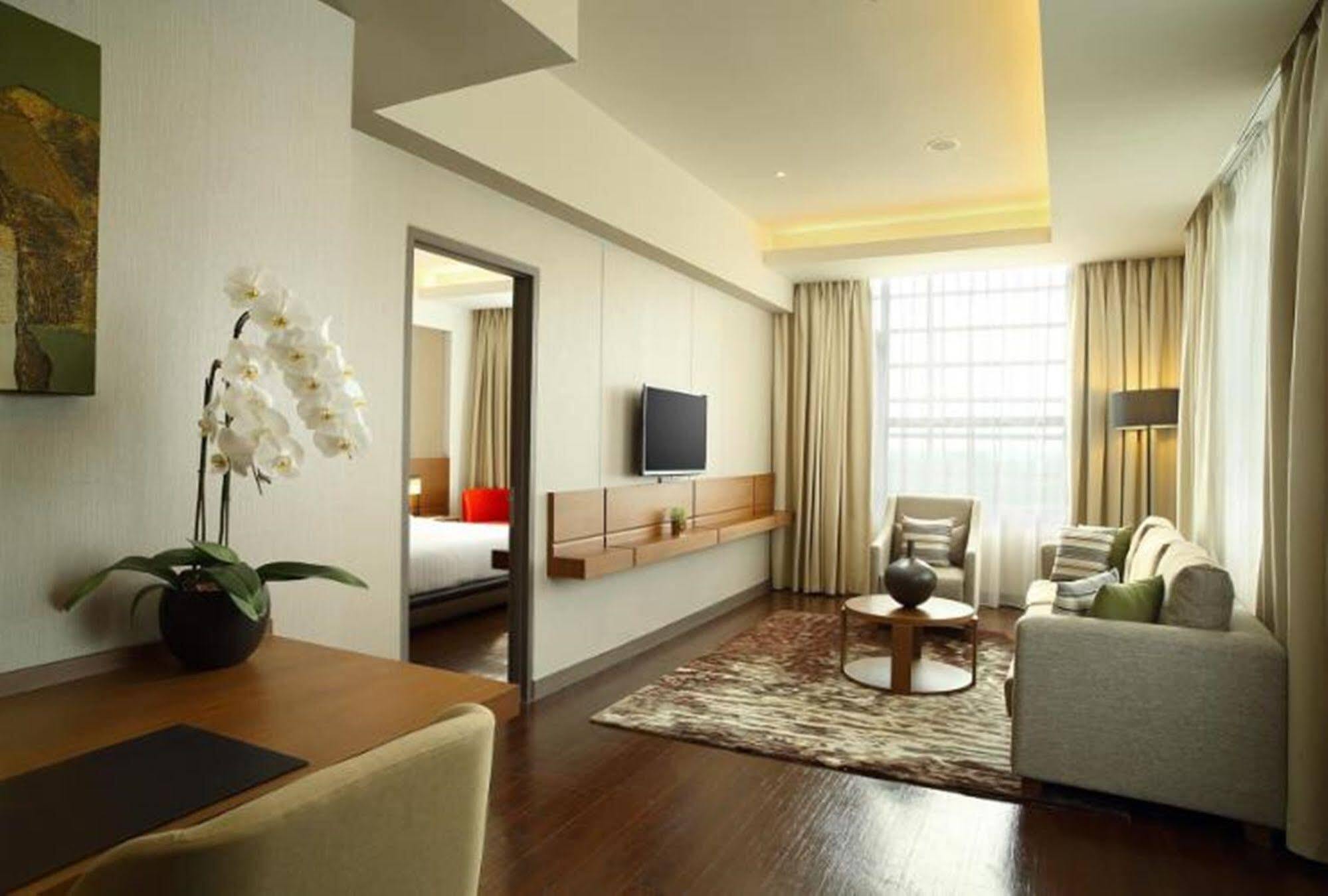 Hotel Santika Premiere Ice - Bsd City Serpong Exteriér fotografie