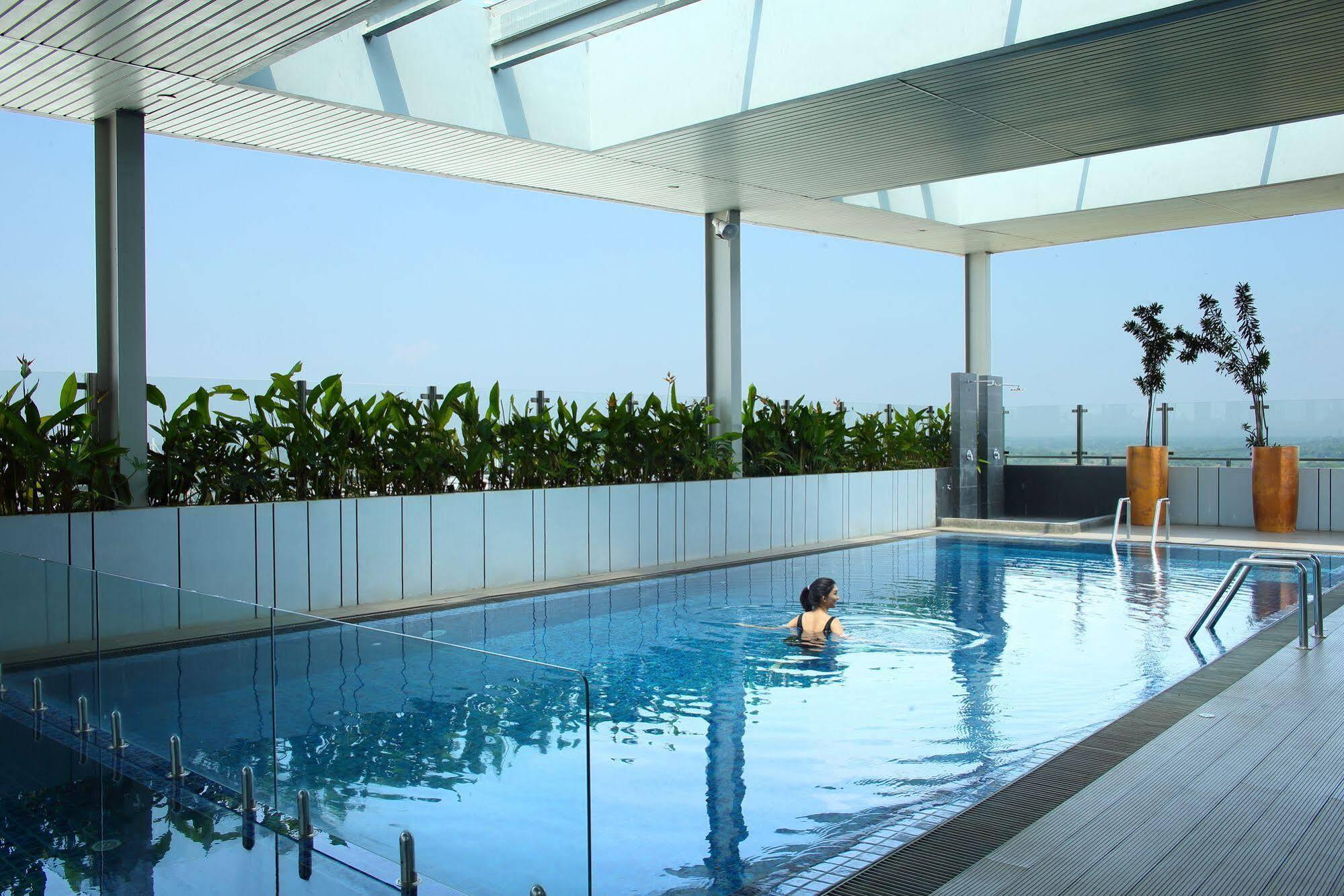 Hotel Santika Premiere Ice - Bsd City Serpong Exteriér fotografie